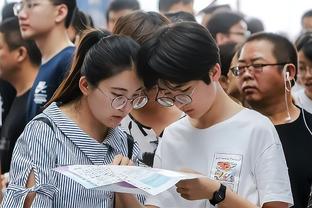 布鲁斯-布朗：每次跟锡伯杜比赛后都要跟他握手 我对他非常尊重